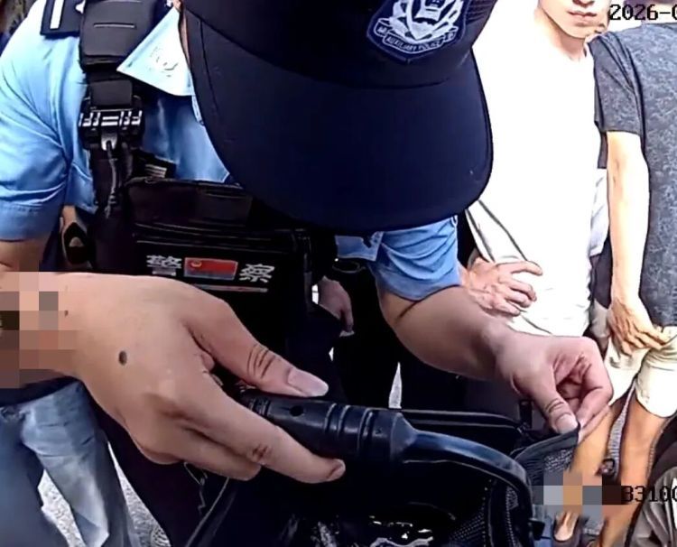 两人下药毒鱼,想“弄点野味尝尝”警方:依法采取刑事强制措施 两人下药毒鱼,想“弄点野味尝尝”警方:依法采取刑事强制措施