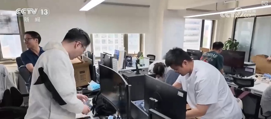 “挖”“抢”,不停奔跑!资本聚焦“硬科技” 多角度感受科创“推背感” “挖”“抢”,不停奔跑!资本聚焦“硬科技” 多角度感受科创“推背感”