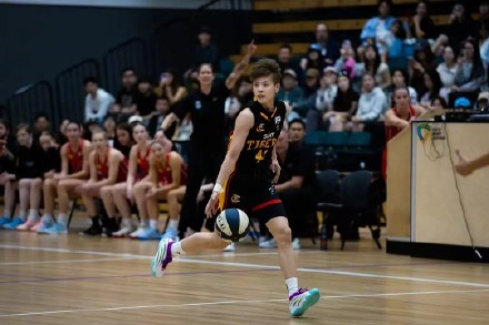 杨舒予、陈明伶已归队,中国女篮最强阵容只差韩旭、李月汝 杨舒予、陈明伶已归队,中国女篮最强阵容只差韩旭、李月汝