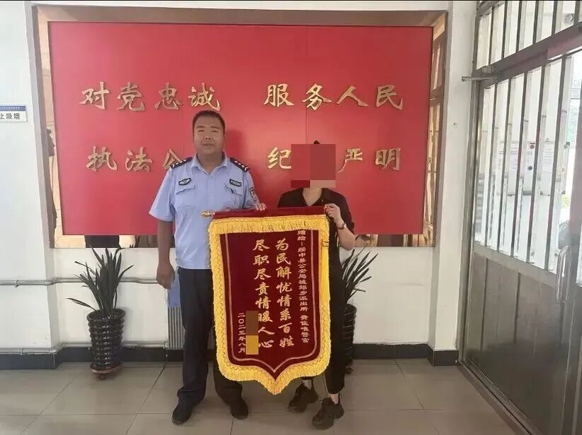 年仅33岁!辽宁辅警费佳唯倒在办公桌前,不幸去世 年仅33岁!辽宁辅警费佳唯倒在办公桌前,不幸去世