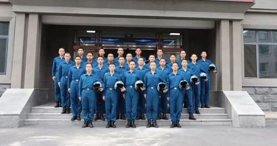 出飞率全国第一！这群吉林少年，搭乘鲲鹏开启蓝天军旅