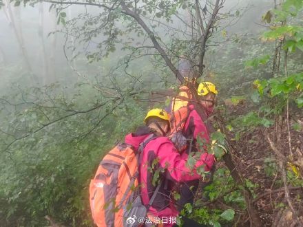老人被困深山 因迷信多次错过救援 老人被困深山 因迷信多次错过救援
