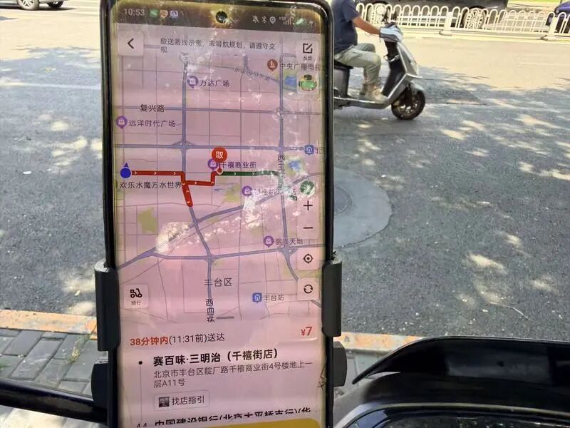 外卖平台禁推逆行路线，专家呼吁定制骑手专属地图