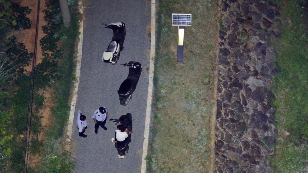 “鹰眼”锁定!三名未成年被制止…… “鹰眼”锁定!三名未成年被制止……