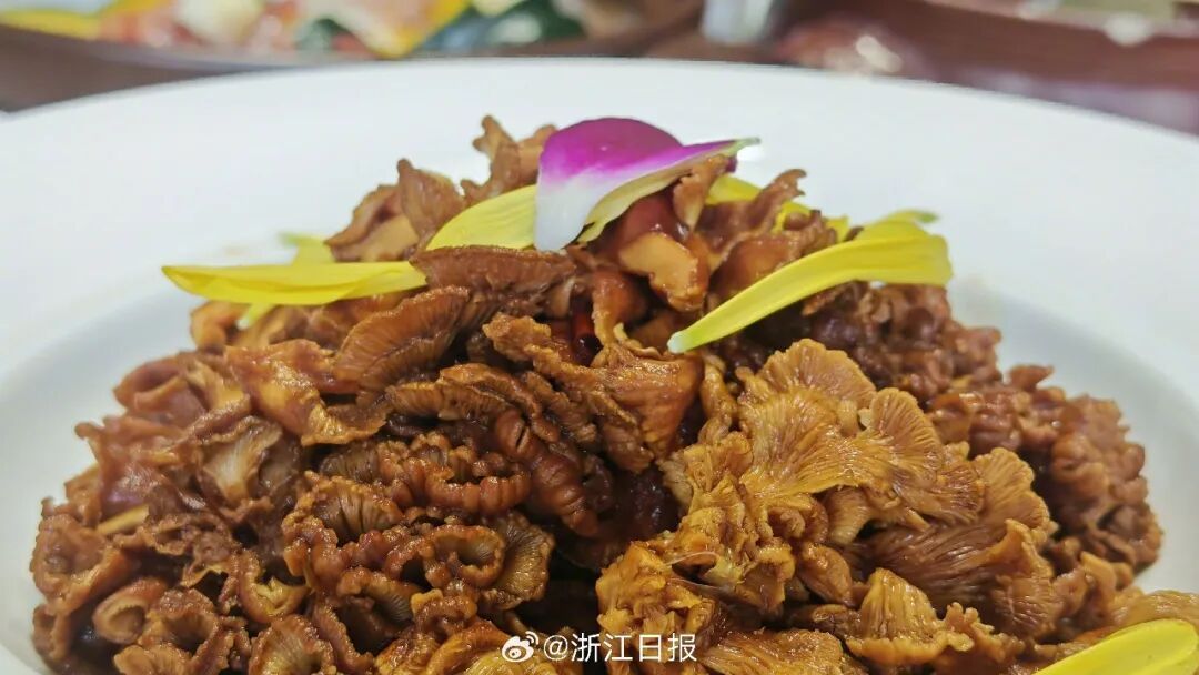 全网追更的“果菌王”,上新了!两年前,浙江网友一颗“烂苹果”被中科院博士求购,后来的事谁都没想到…… 全网追更的“果菌王”,上新了!两年前,浙江网友一颗“烂苹果”被中科院博士求购,后来的事谁都没想到……