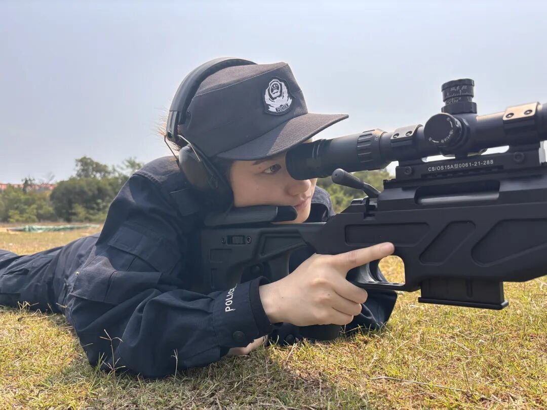 从“被淘汰”到教官比武女子冠军,广西这位民警用了四年! 从“被淘汰”到教官比武女子冠军,广西这位民警用了四年!