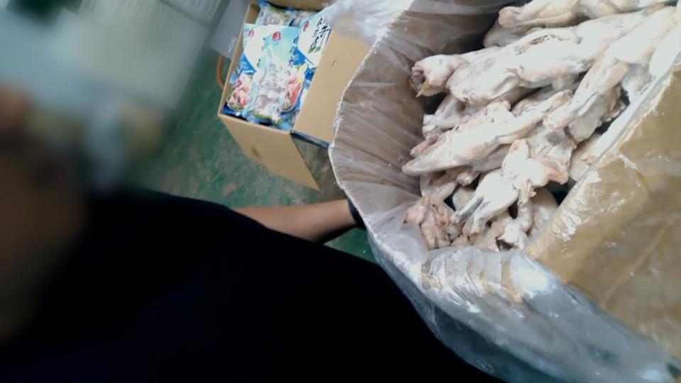 “抗生素牛蛙”冲上热搜，广东汕头通报：已对现场发现的牛蛙产品进行封存并抽样送检，将根据调查结果，依法依规严肃处理