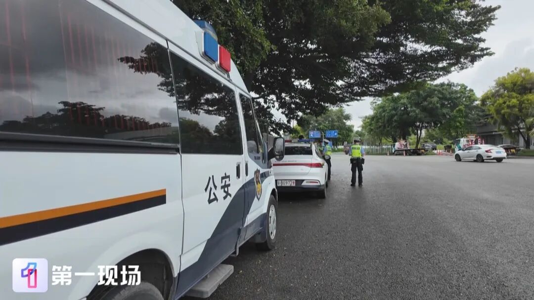 严惩！深圳两男子骑电摩闯107国道狂飙，拘3日、各罚2000元