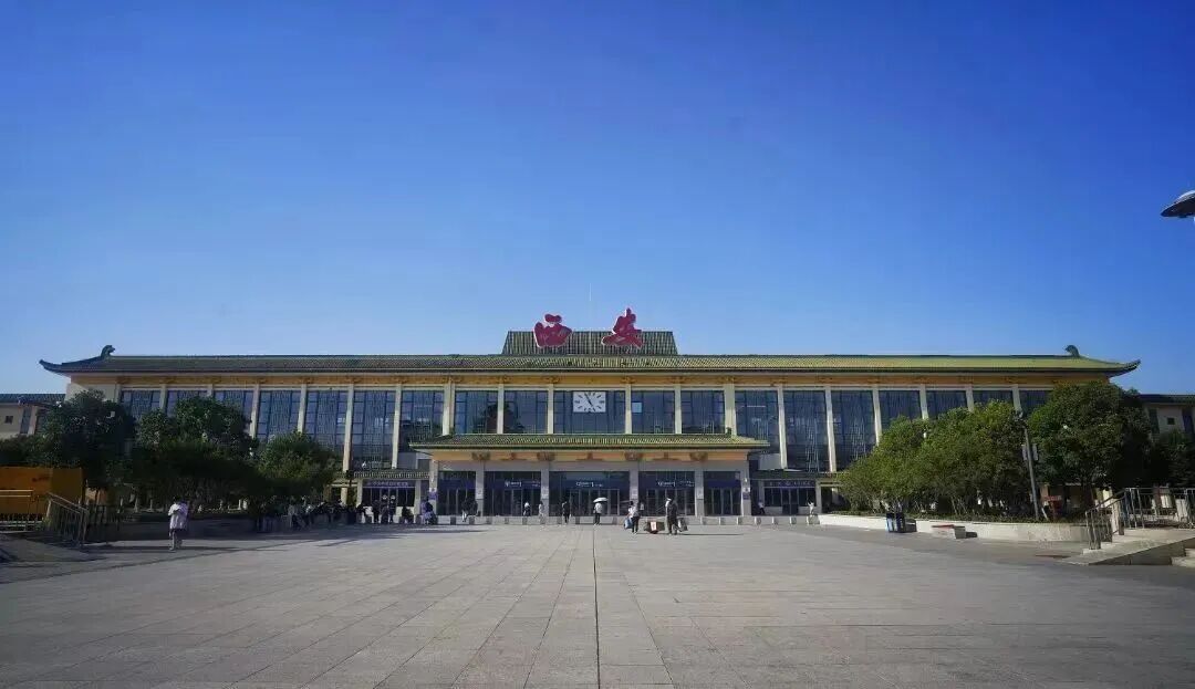 高铁站这一标识被网友点赞,“又美又有文化底蕴” 高铁站这一标识被网友点赞,“又美又有文化底蕴”