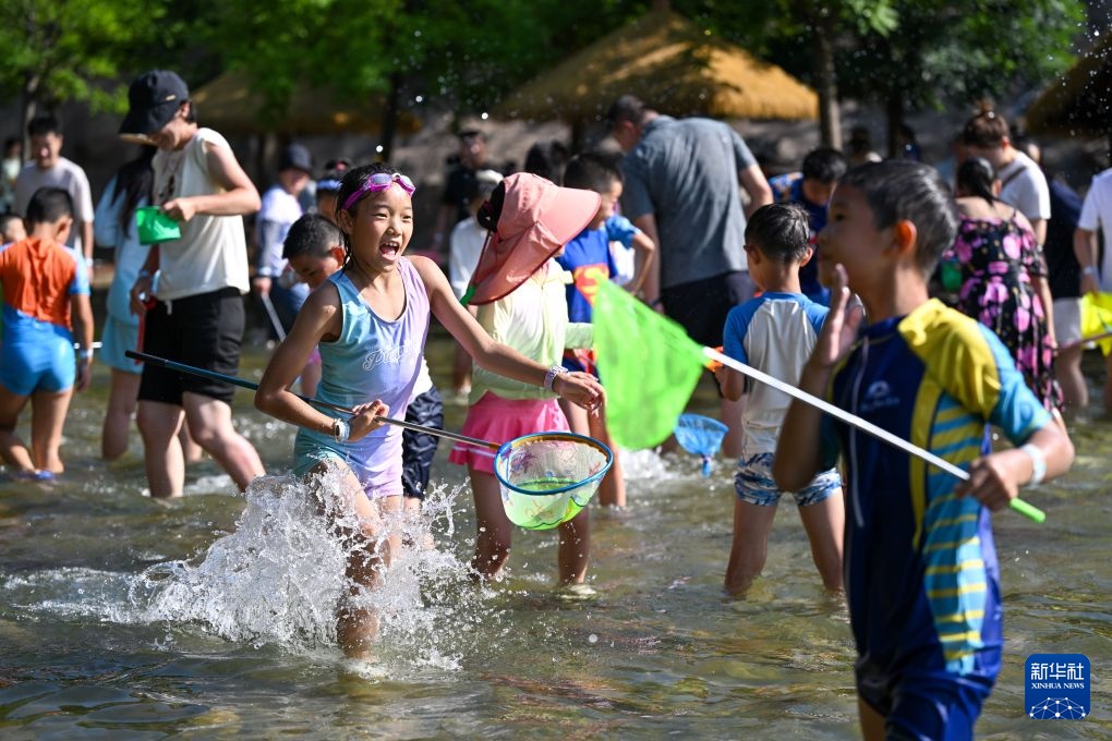天津:夏日戏水享清凉 天津:夏日戏水享清凉
