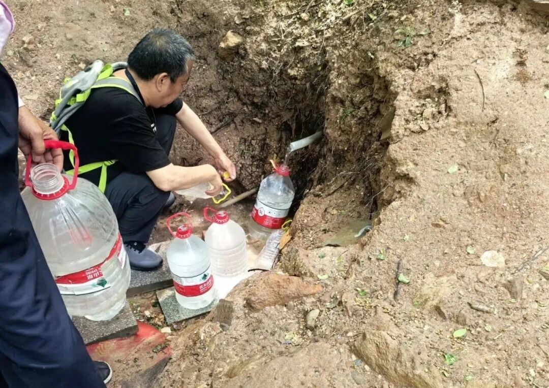 清澈≠干净,这种水劝你真的不能随便喝! 清澈≠干净,这种水劝你真的不能随便喝!