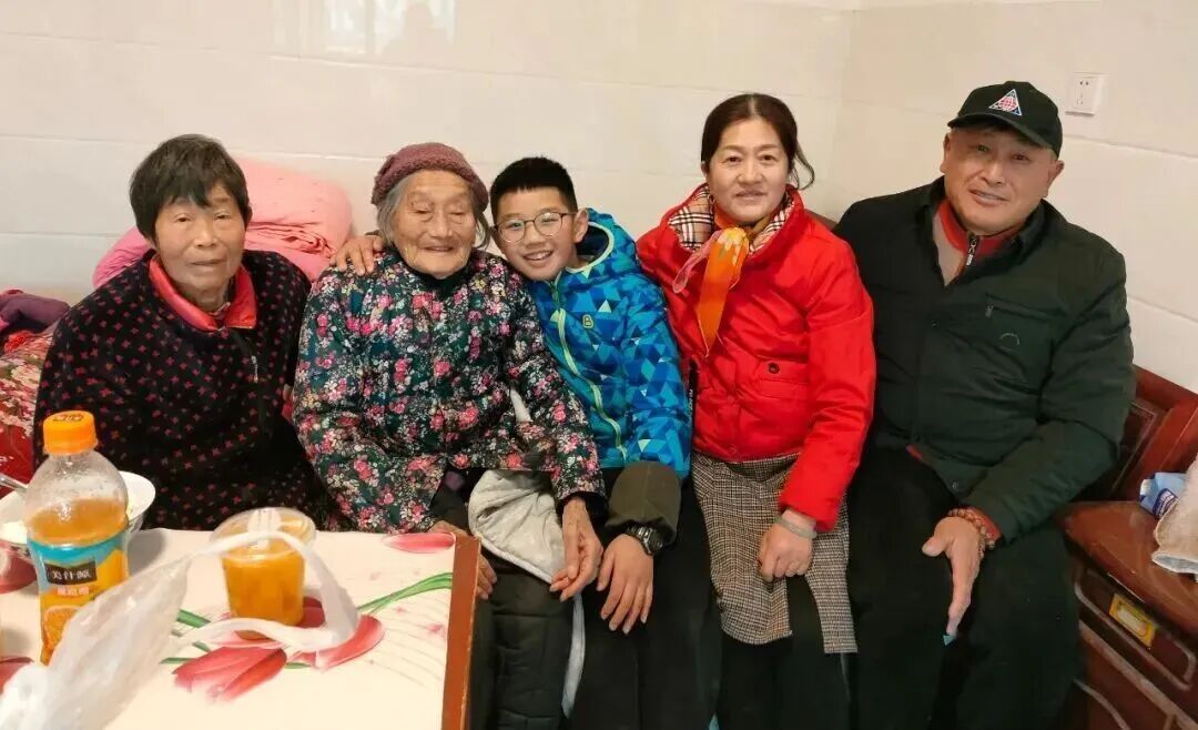 111岁还能做家务!她的长寿秘诀藏在4个习惯里,简单到让人意外 111岁还能做家务!她的长寿秘诀藏在4个习惯里,简单到让人意外