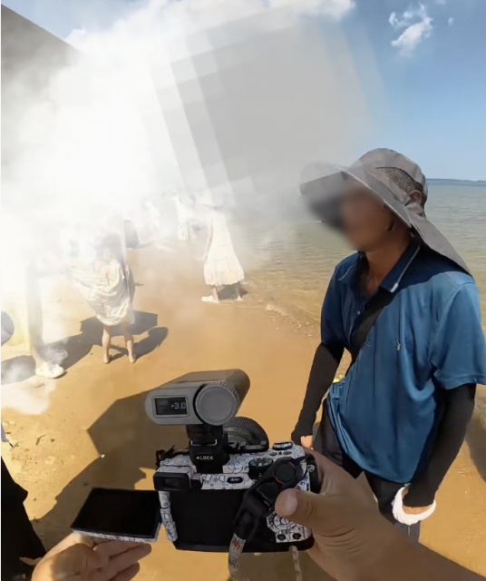 “你拍我就挡”,一网红海滩有人阻拦摄影师拍照,镇政府回应 “你拍我就挡”,一网红海滩有人阻拦摄影师拍照,镇政府回应