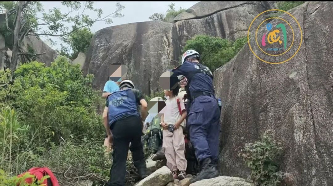 厦门一男子山野徒步体力透支晕倒,救援队紧急出动,成功救助遇险人员 厦门一男子山野徒步体力透支晕倒,救援队紧急出动,成功救助遇险人员