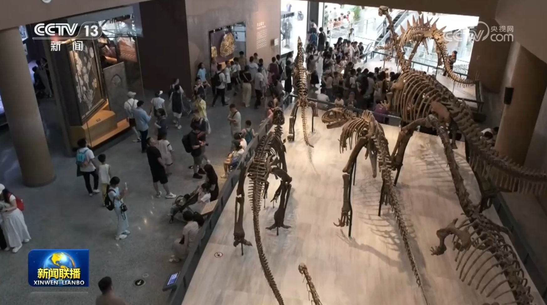 暑期游持续升温 激发城乡消费活力 暑期游持续升温 激发城乡消费活力