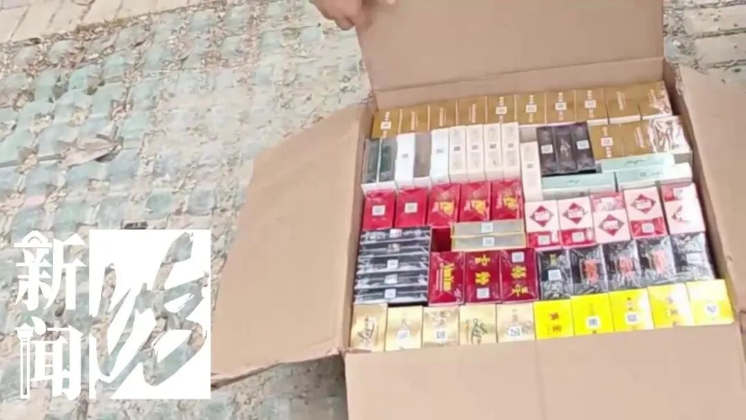 地铁站附近绿化带中,惊现数万根香烟!男子逃回老家,被上海警方连夜抓回 地铁站附近绿化带中,惊现数万根香烟!男子逃回老家,被上海警方连夜抓回