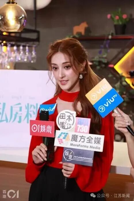 女演员陈凯琳带三个儿子看电影时吵闹遭人淋奶油,本人回应:已经报警备案,作为母亲很自责,会深刻检讨 女演员陈凯琳带三个儿子看电影时吵闹遭人淋奶油,本人回应:已经报警备案,作为母亲很自责,会深刻检讨