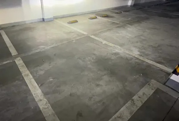 上海一20万元限量版摩托车自家车库隔空被盗,当天来了三辆货车,全程远程操控 上海一20万元限量版摩托车自家车库隔空被盗,当天来了三辆货车,全程远程操控