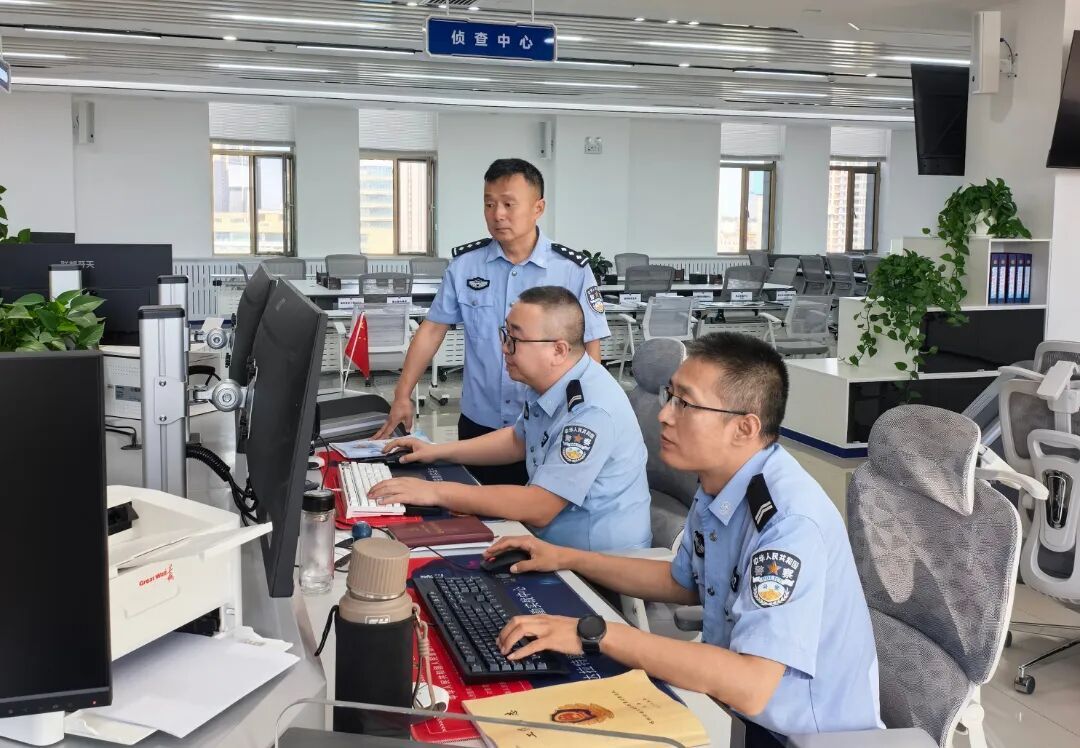 整车重量丝毫不差,煤炭却大幅贬值!内蒙古警方破解 “狸猫换太子” 骗局 整车重量丝毫不差,煤炭却大幅贬值!内蒙古警方破解 “狸猫换太子” 骗局