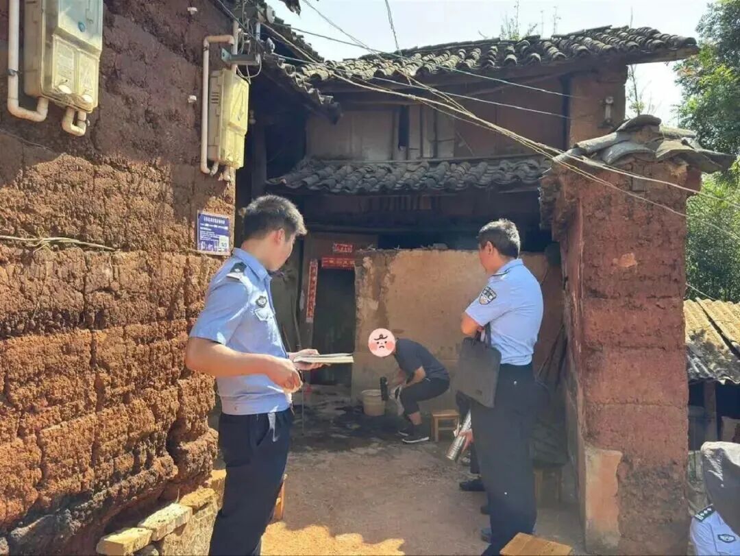 172次恶意拨打110,夫妻双双被拘 172次恶意拨打110,夫妻双双被拘