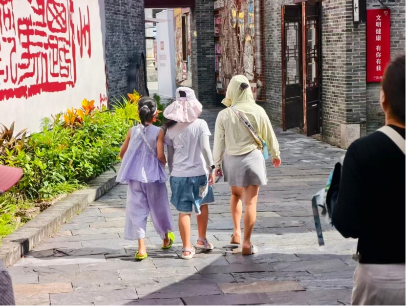 台风“白海豚”逼近!南宁开启“空调外机”模式 台风“白海豚”逼近!南宁开启“空调外机”模式