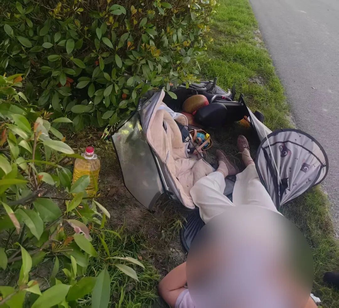 清晨路边突发意外!郸城特巡警及时救摔伤群众 清晨路边突发意外!郸城特巡警及时救摔伤群众
