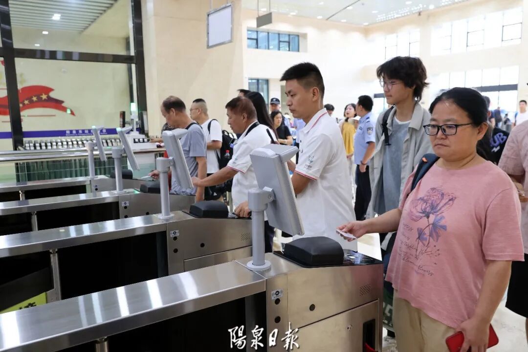 阳泉东至太原南动车组列车首发 阳泉东至太原南动车组列车首发