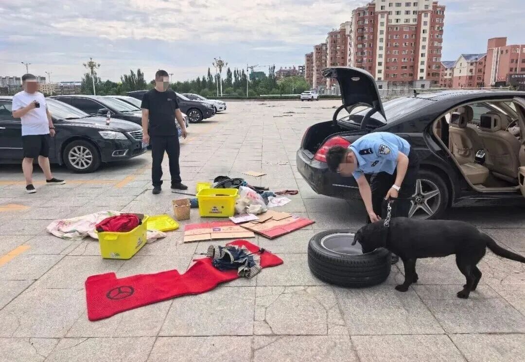 “发现目标,立即抓捕!”警方循线追踪抓获跨省毒贩 “发现目标,立即抓捕!”警方循线追踪抓获跨省毒贩