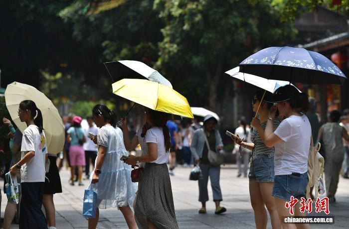 “多地热到破纪录”,8月还会出现极端高温吗? “多地热到破纪录”,8月还会出现极端高温吗?