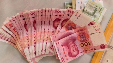 上海一咖啡晚上窗缝没关严 小偷手伸进窗户顺走10万元 上海一咖啡晚上窗缝没关严 小偷手伸进窗户顺走10万元