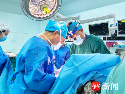 百天宝宝胸腔巨瘤撑断肋骨 百天宝宝胸腔巨瘤撑断肋骨