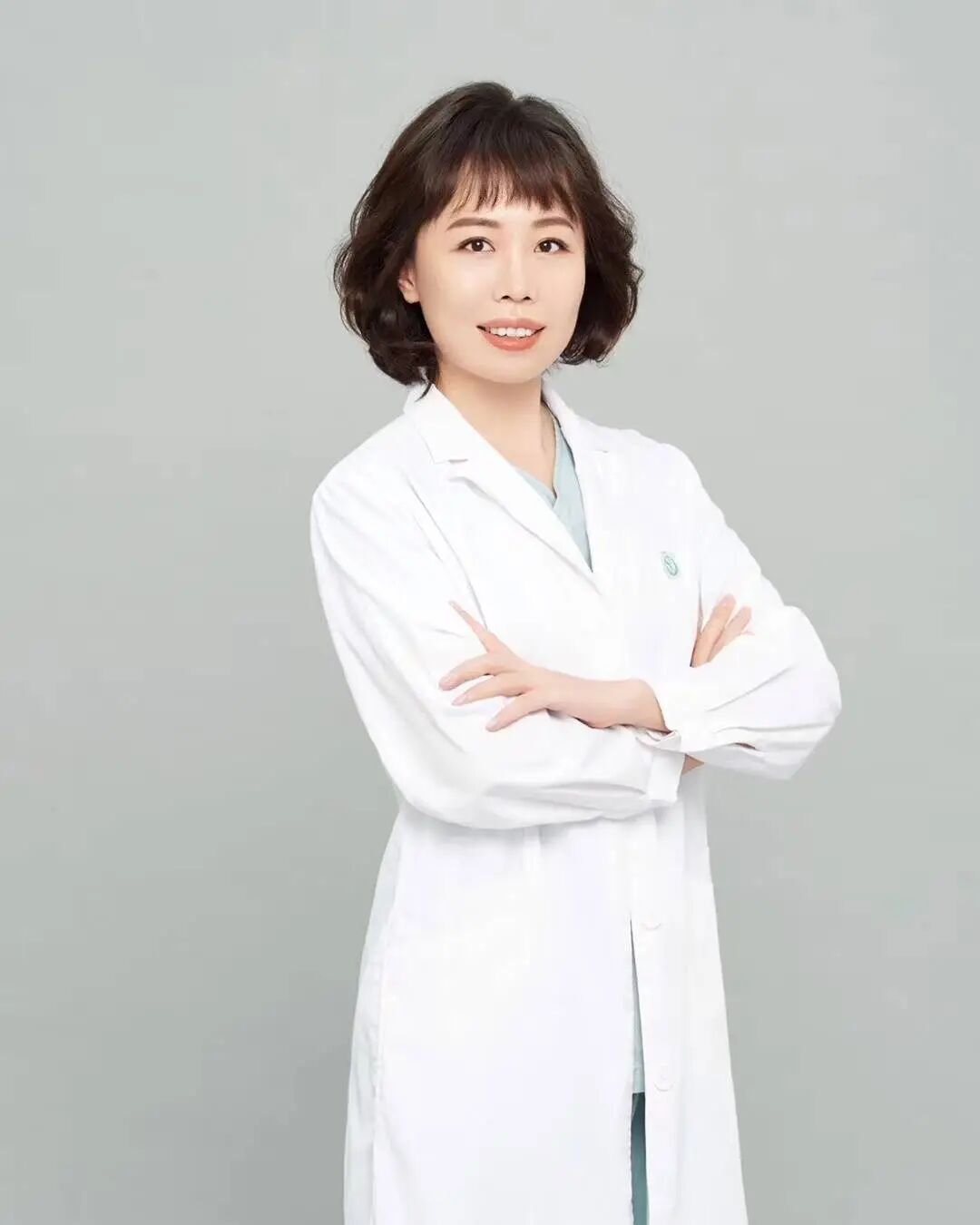 新冠阳性率连升10周,专家释疑新冠与感冒有何区别?“刀片嗓”如何缓解? 新冠阳性率连升10周,专家释疑新冠与感冒有何区别?“刀片嗓”如何缓解?