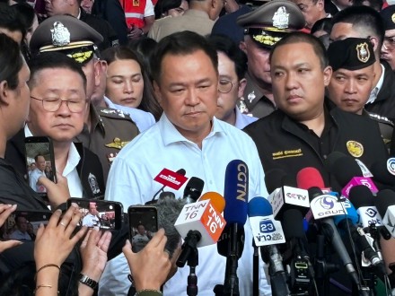 泰国总理:泰国校园枪击事件已致8死30余伤 泰国总理:泰国校园枪击事件已致8死30余伤