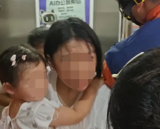 一根绳子将4人困在31层电梯,重要提醒→ 一根绳子将4人困在31层电梯,重要提醒→