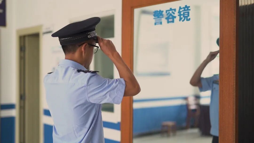 “36克先生”，为啥不像禁毒警察？