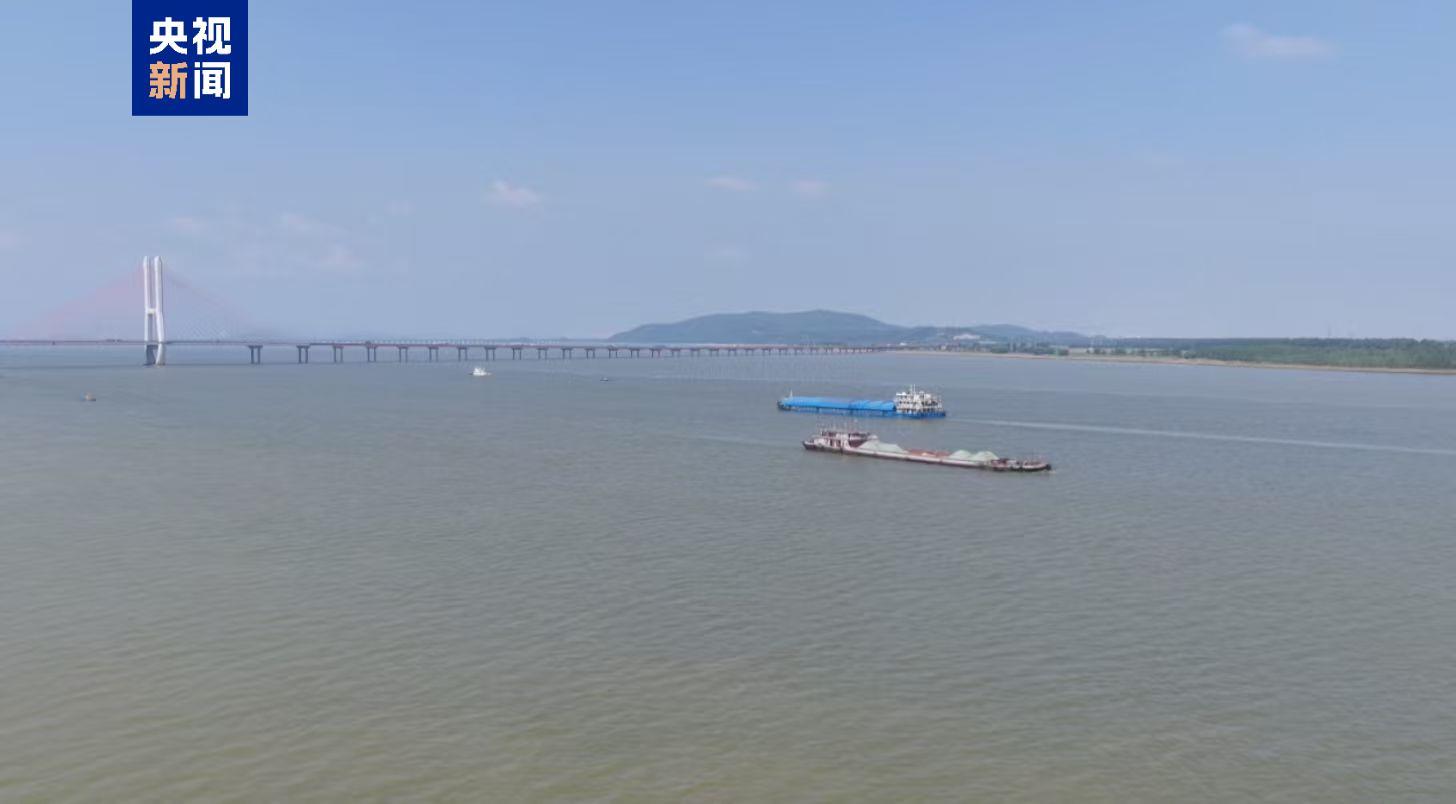 鄱阳湖水位持续下降 跌破14米