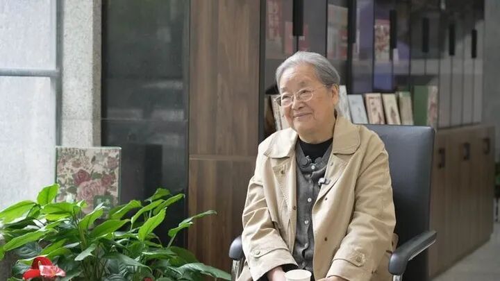 祝贺“宝藏奶奶”蔡皋！