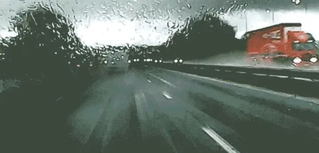 台风天安全行车，这些要点请牢记→
