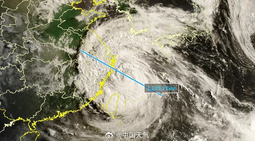 强台风“白海豚”登陆点缩圈!预计今天傍晚至明天凌晨在苍南到三门一带沿海登陆 强台风“白海豚”登陆点缩圈!预计今天傍晚至明天凌晨在苍南到三门一带沿海登陆
