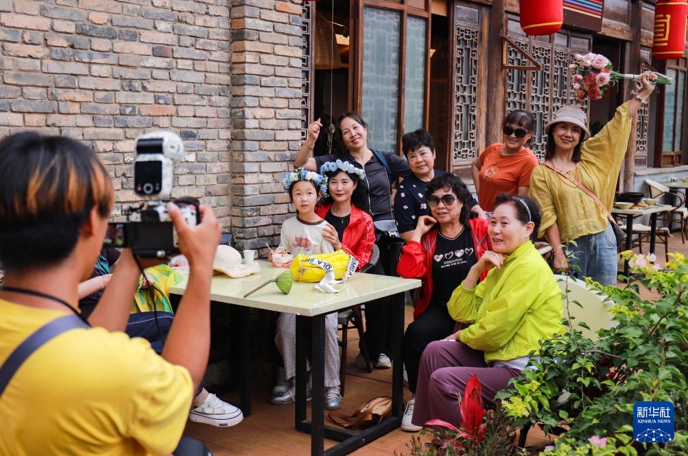 昆明老街暑期人气旺 昆明老街暑期人气旺