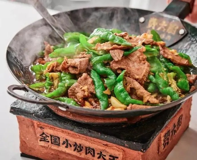 费大厨,撤下“全国小炒肉大王”称号,8月底完成所有门店宣传标语调整 费大厨,撤下“全国小炒肉大王”称号,8月底完成所有门店宣传标语调整
