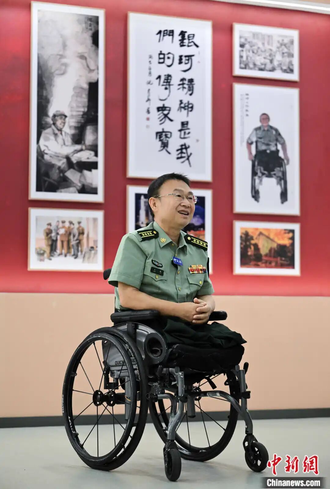 昏迷了10多天后,双腿没了……如何走出人生低谷?这位“轮椅教授”的回答令人动容 昏迷了10多天后,双腿没了……如何走出人生低谷?这位“轮椅教授”的回答令人动容