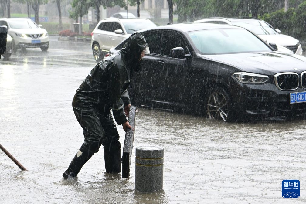 台风“白海豚”带来强降雨 台风“白海豚”带来强降雨