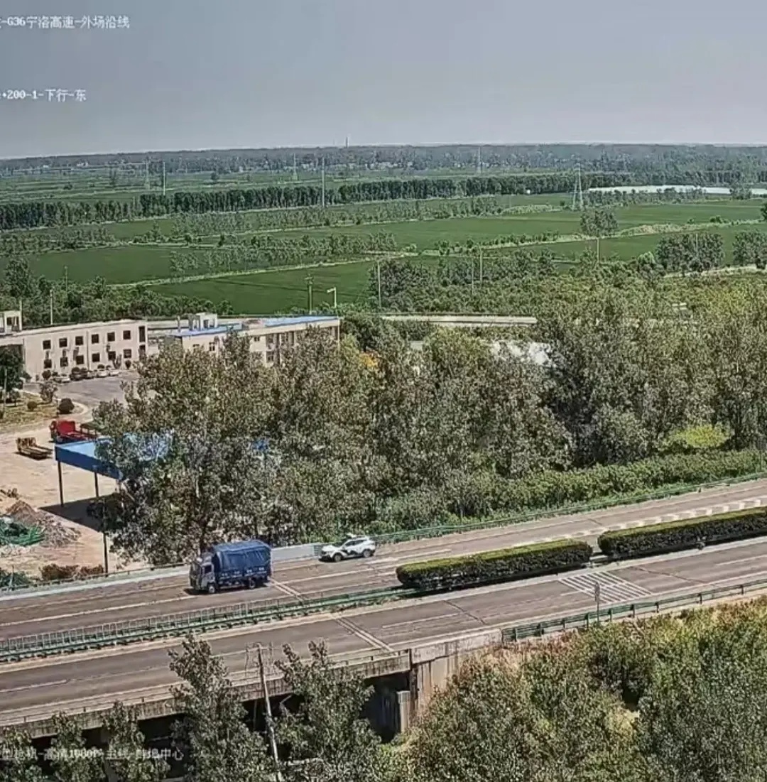 事发蚌埠高速，全网点赞！