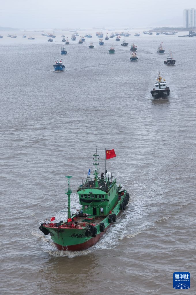 浙江舟山：东海开渔 千帆出海