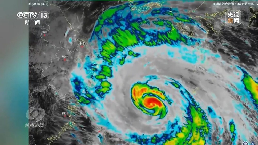 迎战台风“白海豚” 万众携手并肩共担风雨 迎战台风“白海豚” 万众携手并肩共担风雨