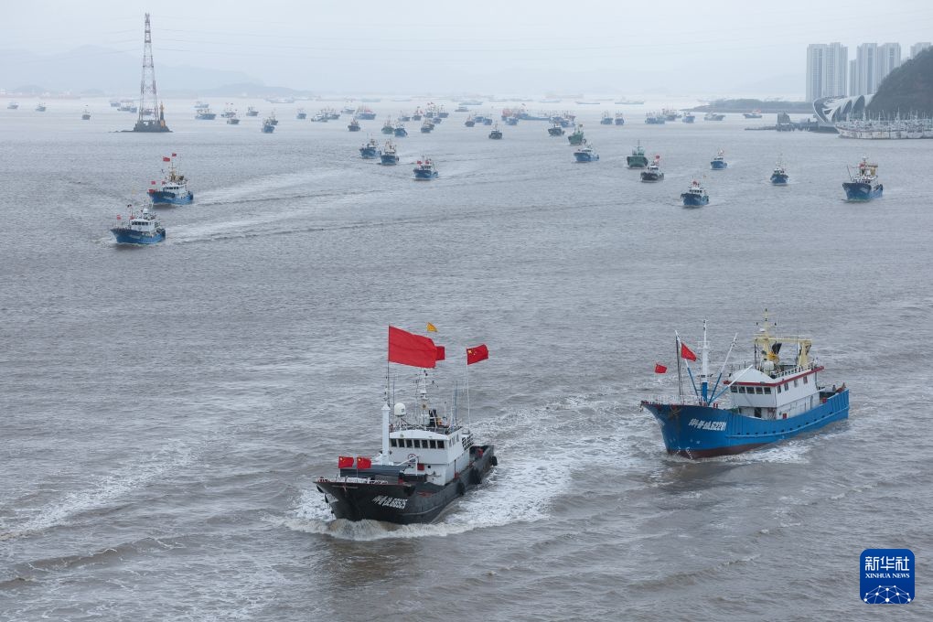 浙江舟山：东海开渔 千帆出海