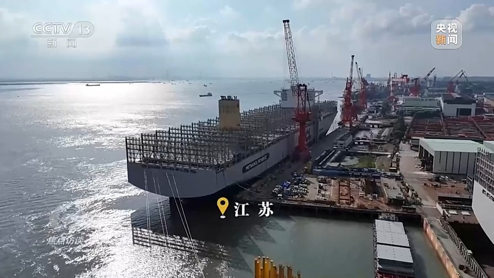 迎战台风“白海豚” 万众携手并肩共担风雨 迎战台风“白海豚” 万众携手并肩共担风雨
