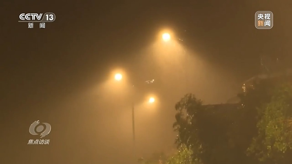 迎战台风“白海豚” 万众携手并肩共担风雨 迎战台风“白海豚” 万众携手并肩共担风雨
