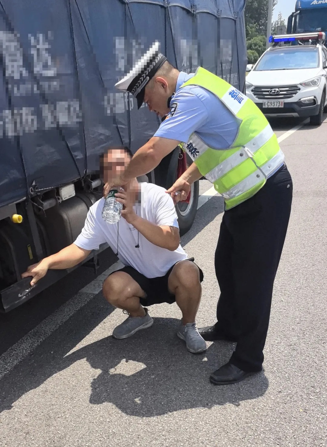 事发蚌埠高速，全网点赞！